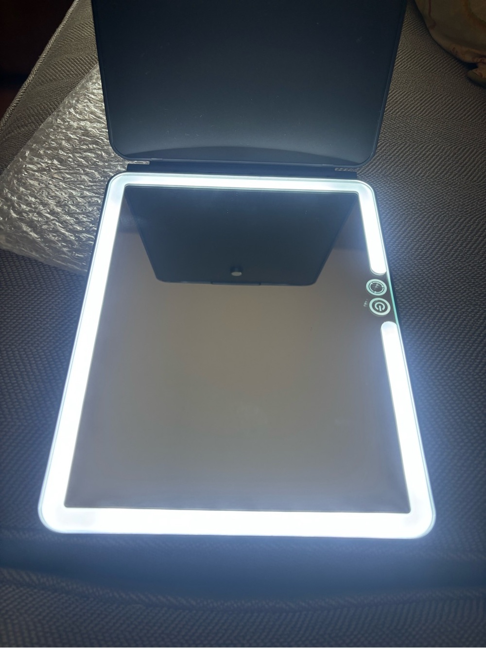 DeWeisn Folding Lighted Makeup Mirror 72 LEDs 3 Light Modes USB Rechargeable NEW